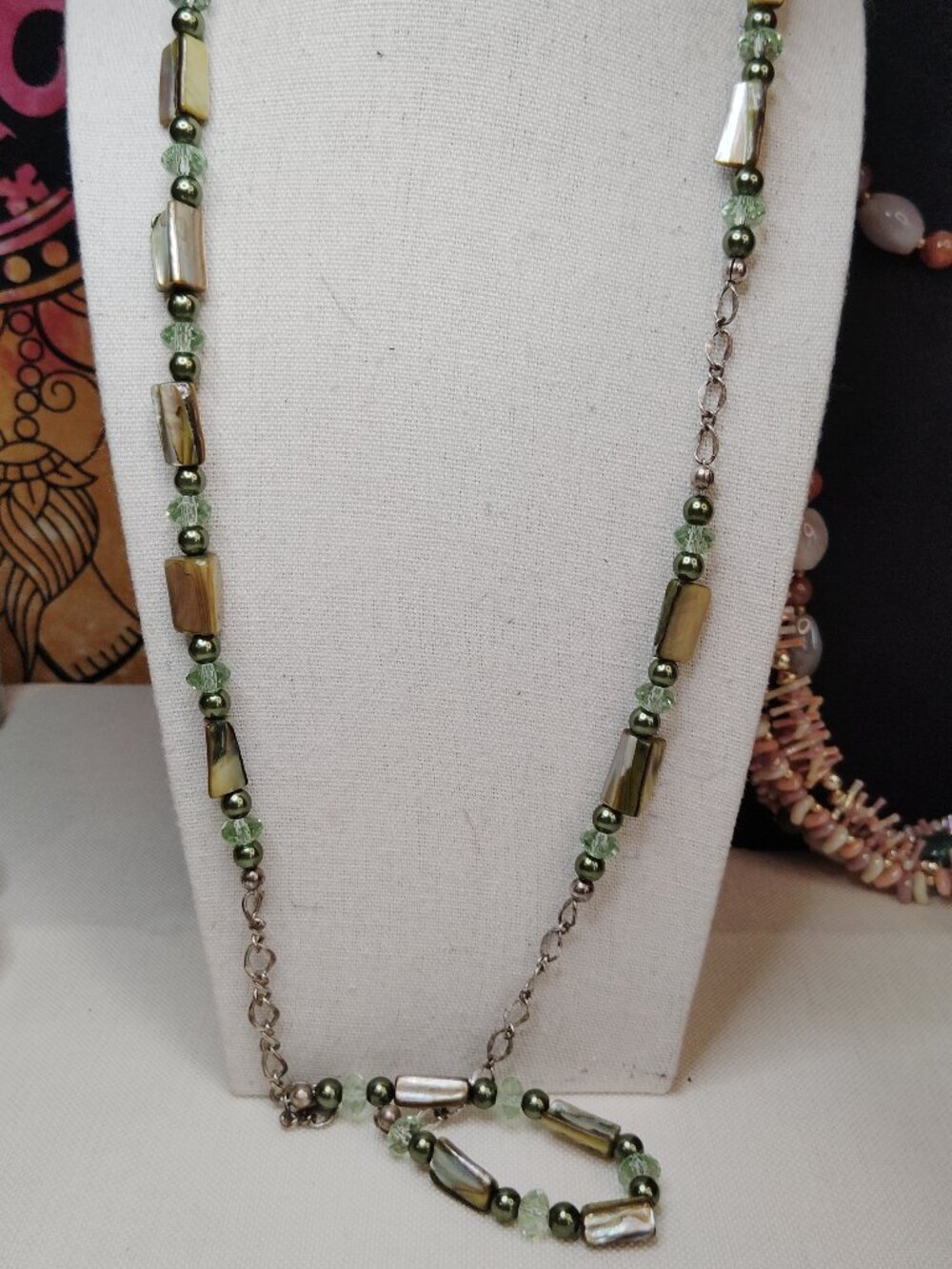 Silver Tone 32" Necklace w/ Green Dyed Shell, Mint Faceted Beads & Faux Pearls